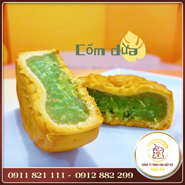 Bánh trung thu nướng nhân cốm dừa
